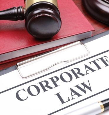 This image represent the corporate law for lawyer.